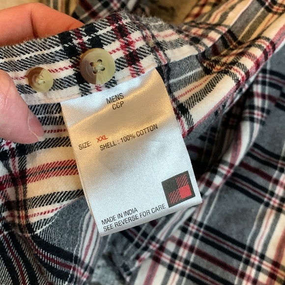 Woolrich plaid button down tshirt - Picture 4 of 4